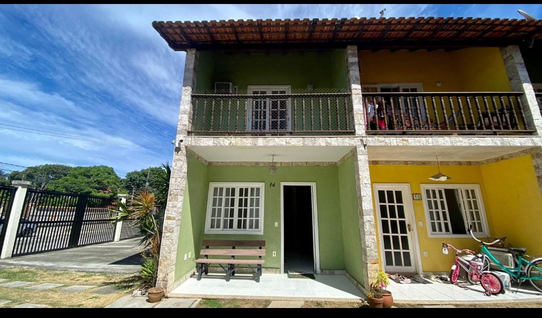 Casa no Condomínio Saint Troppez - fachada